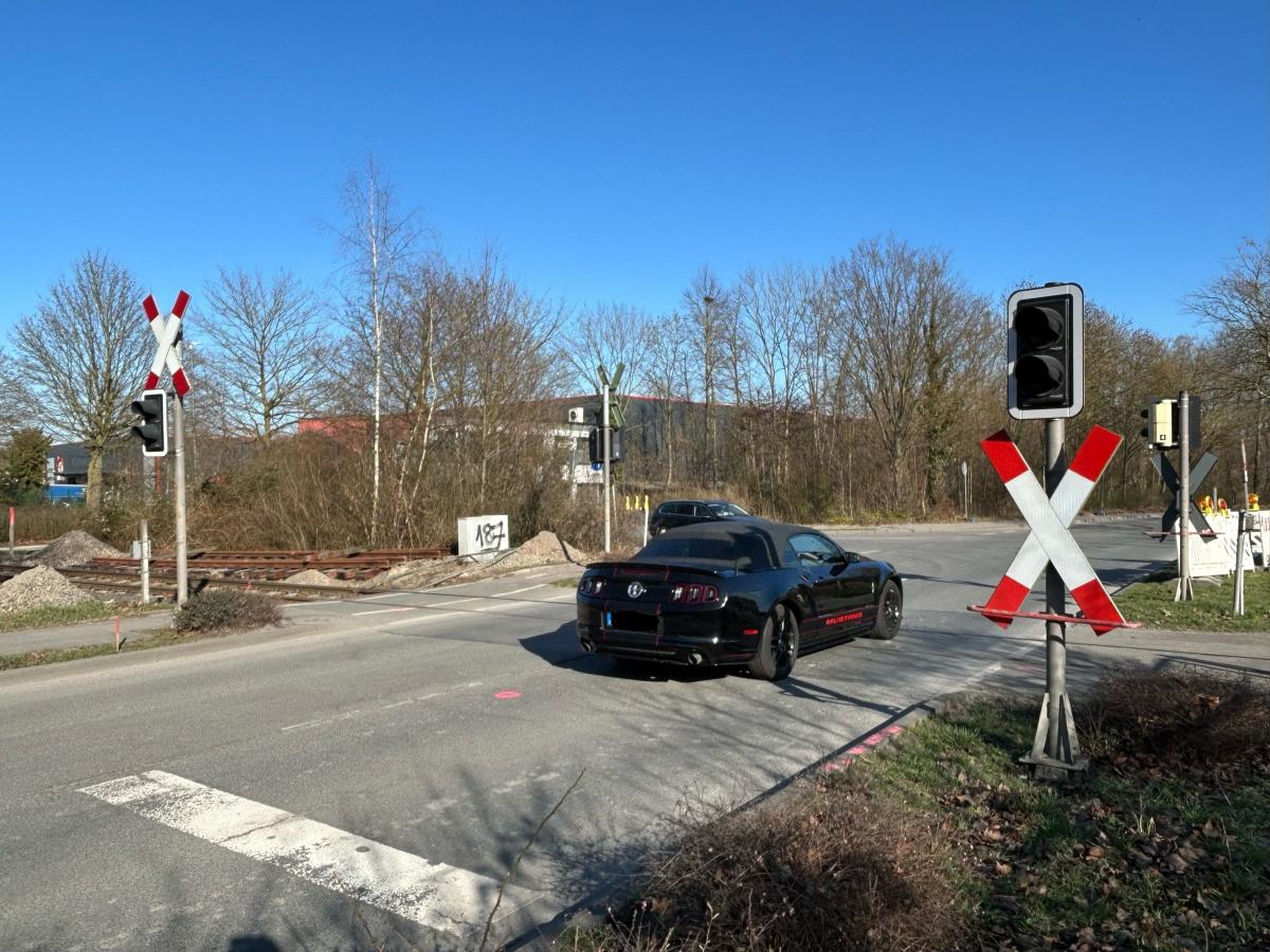 Bauarbeiten am Bahnübergang: Maybachstraße zeitweise gesperrt