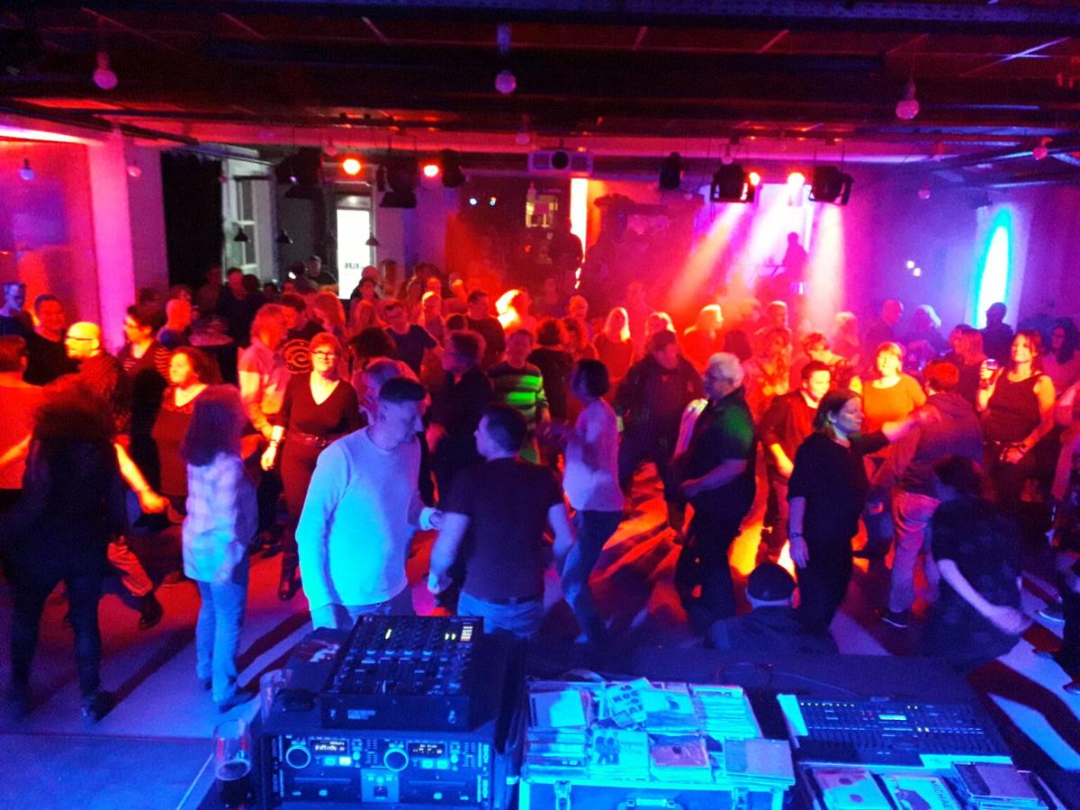 Erster Faltenwurf 2026: Tanzen, feiern, Freunde treffen – mit neuem DJ Thomas!