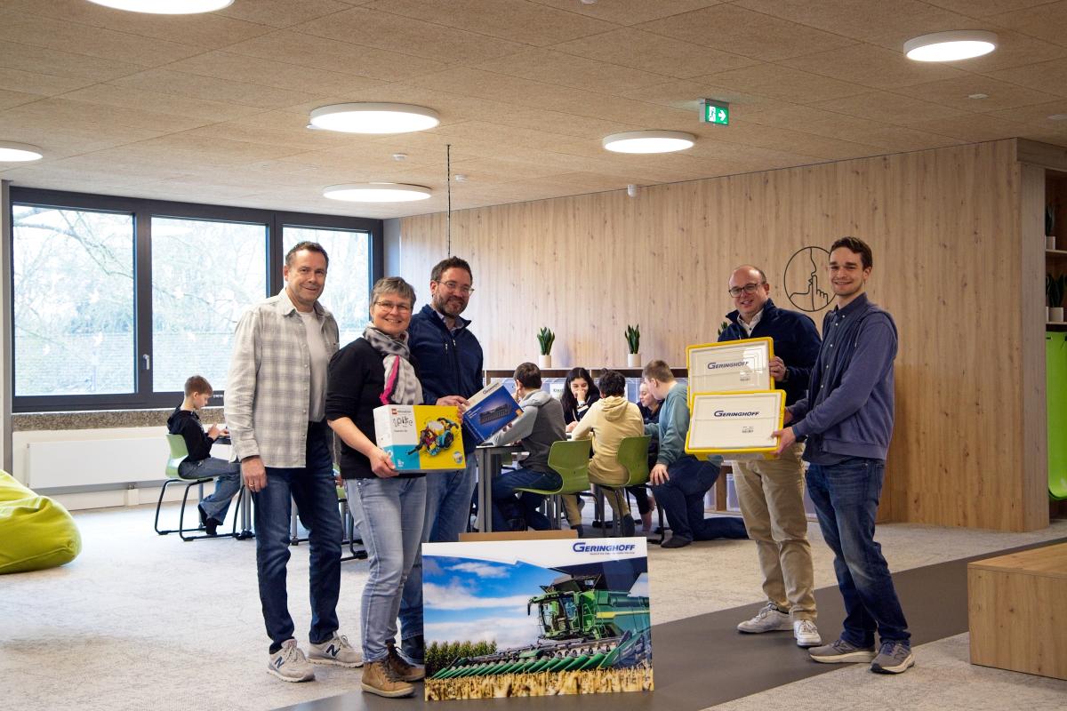 Spende für die Lego-Robotik AG: TMG freut sich über Unterstützung