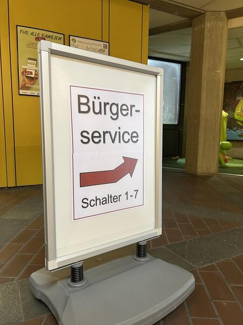 Pavillon vor dem Rathaus geschlossen — Bürgerservice wieder komplett im Gebäude