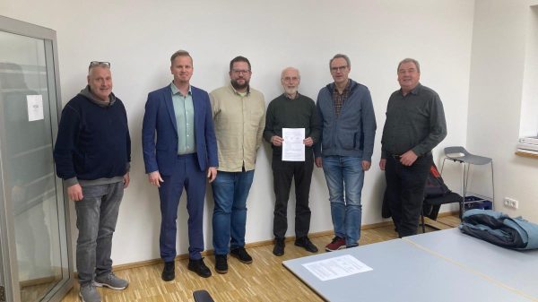 Uebergabe PV Verena an Stadt 02-12-2025